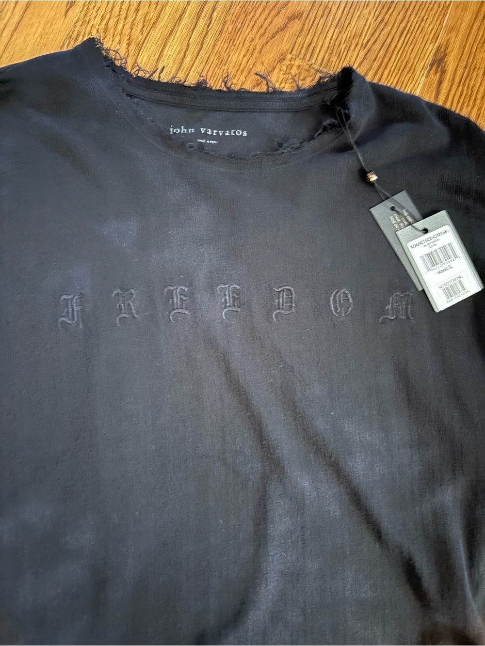 John Varvatos Black Distressed Short-Sleeve Crew Tee - Picture 4 of 5